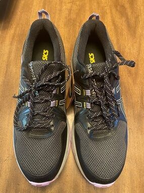 Asics Women’s Black Running Shoes with Purple Black and Grey Details